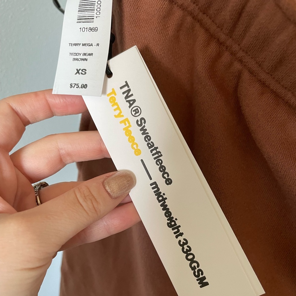 FINAL PRICE OR GOING TO RETURN - NWT TNA / ARITZIA COZY FLEECE SWEATPANTS 🤎 - Picture 7 of 9